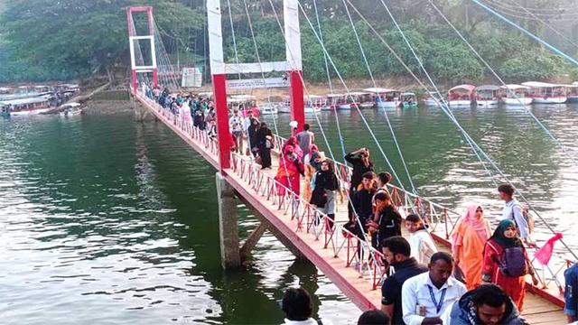 শীত শুরুতেই পর্যটকে মুখর রাঙ্গামাটি
