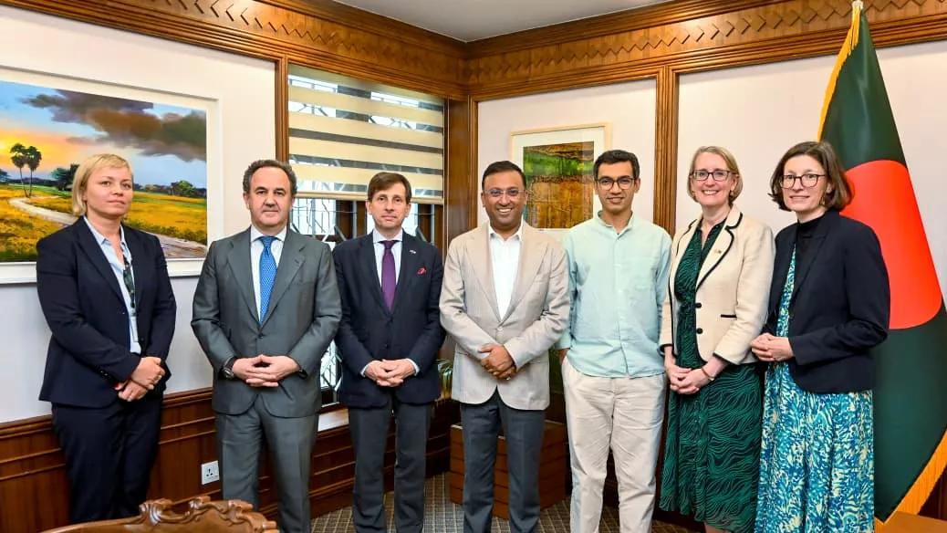 Five European envoys meet PM's adviser to strengthen civil aviation cooperation