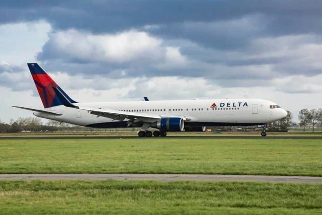 Delta plans to strong summer as losses continue