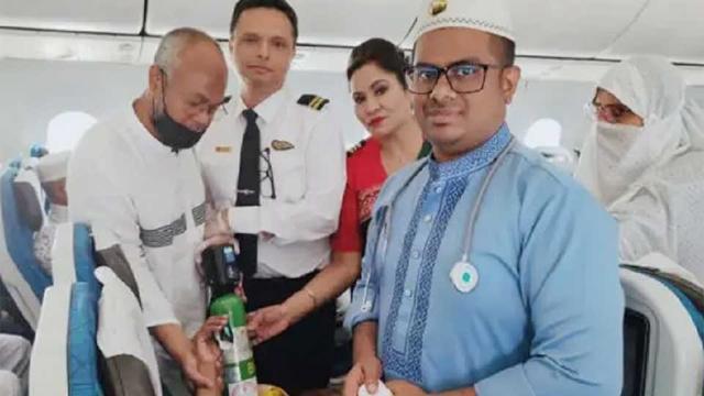 উড়ন্ত ফ্লাইটে অসুস্থ যাত্রীকে সেবা দিয়ে প্রশংসিত ডা. রায়হান