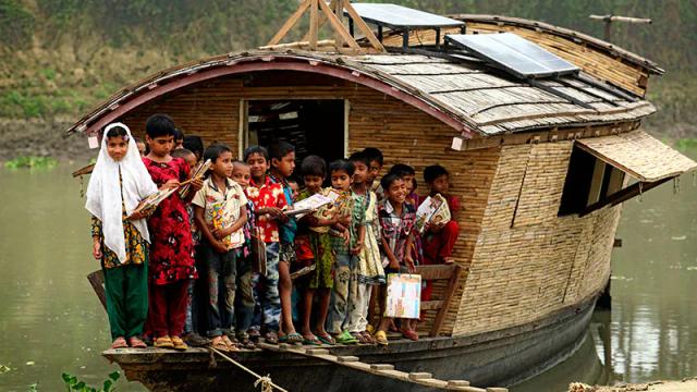 ইউনেস্কো স্বীকৃতি পেল বাংলাদেশের ভাসমান বিদ্যালয় উদ্যোগ