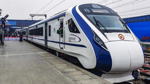 মাত্র সাড়ে চার ঘণ্টায় হাওড়া থেকে রাঁচি পৌঁছাবে বন্দে ভারত এক্সপ্রেস
