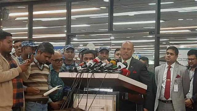মেসেজ পেয়ে দুইটা ব্যাগ সন্দেহ করেছিলাম - বেবিচক চেয়ারম্যান